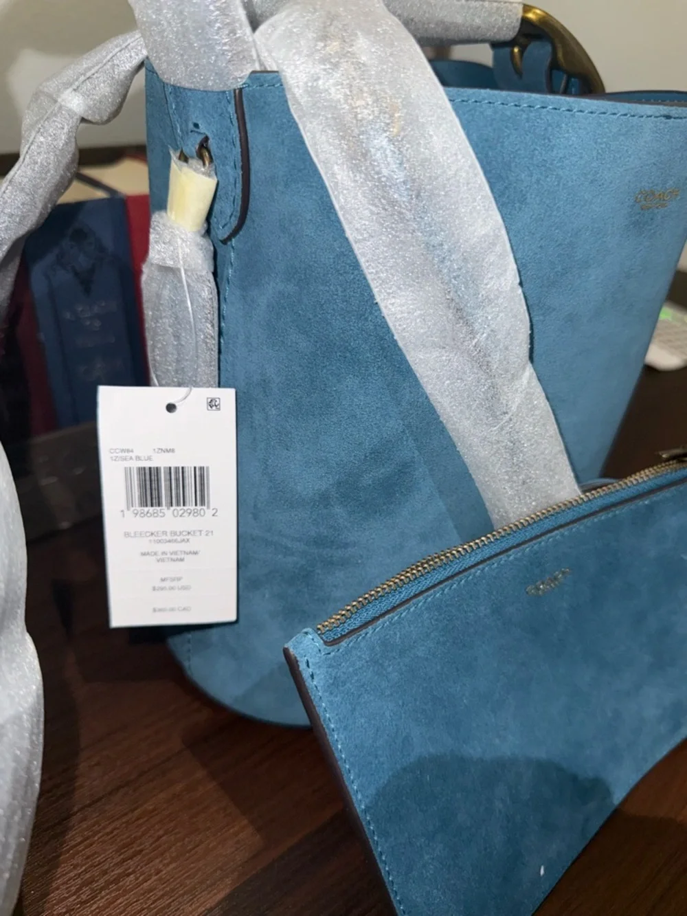 Coach Bleecker Bucket Bag 21 - Picture 6 of 9